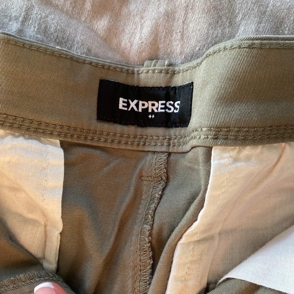 Express Short - Picture 5 of 7